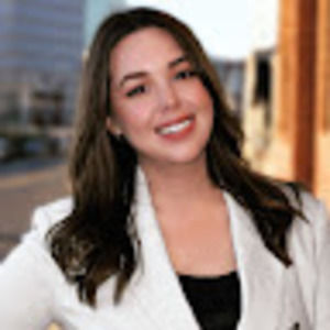 Meet your Posher, Julianna